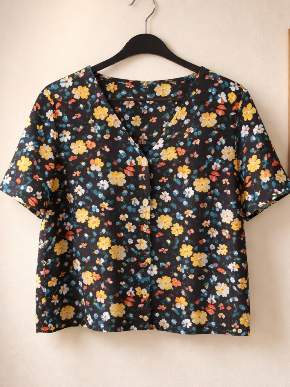 Women’s Floral Button-Front Blouse in Black & Yellow